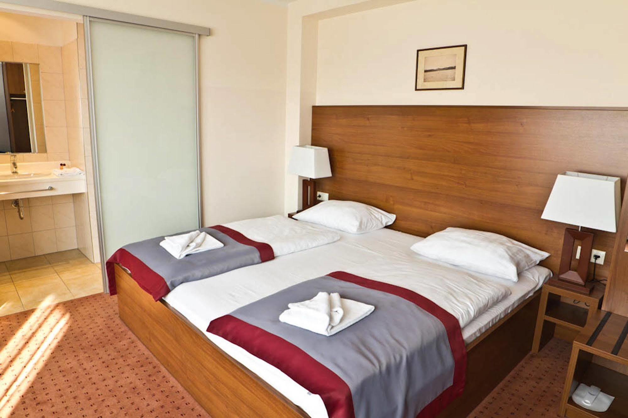 Ivbergs Hotel Messe Nord Berlin Cameră foto